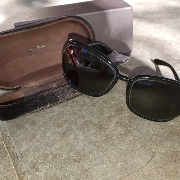 Accessories - Tom Ford Sunglasses